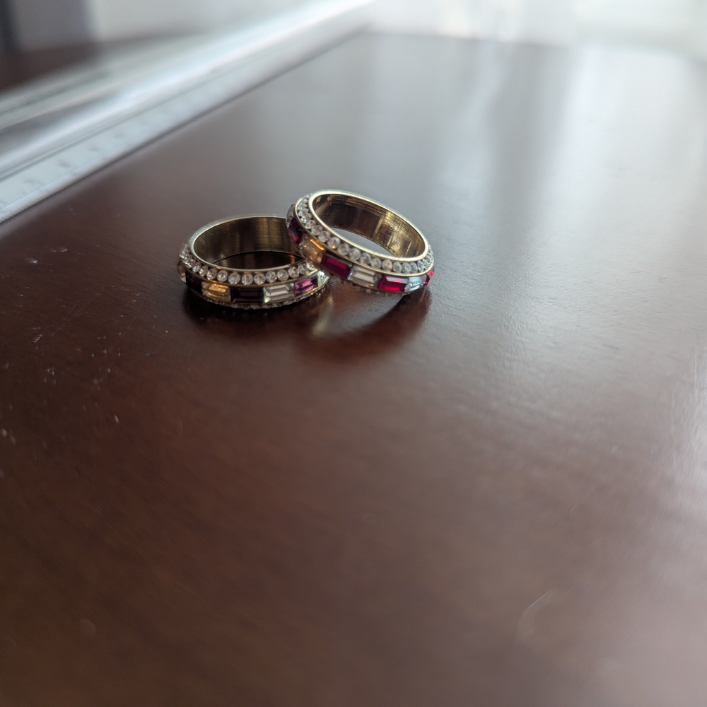 Vegas! Set Of Checkered Rhinestone Rings - Picture 3 of 4